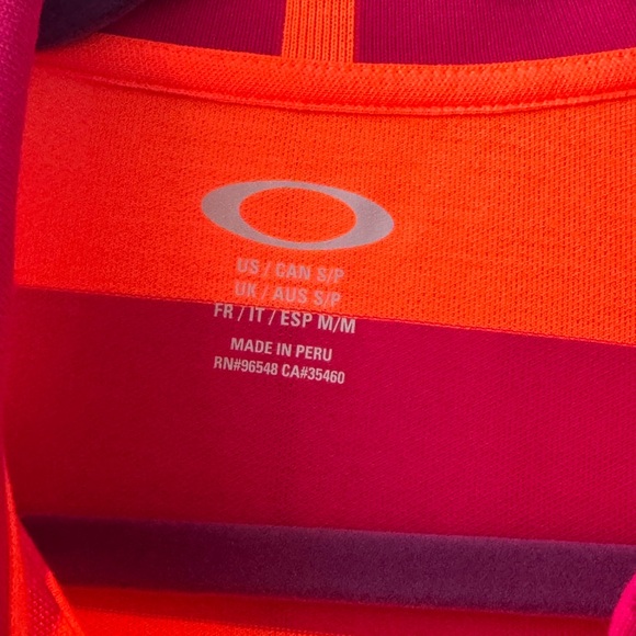 Oakley - Picture 5 of 9